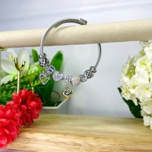 Pulsera Pandora Plateada con corazón dorado