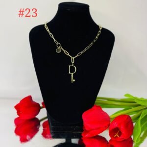 Cadena de acero dorada