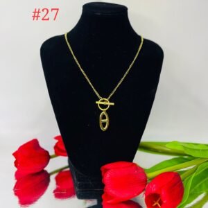Cadena de acero dorada