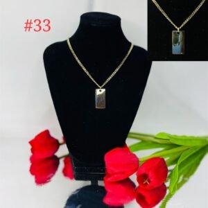 Cadena de acero dorada