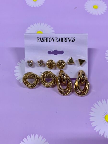 set de aretes de fantasia doradas