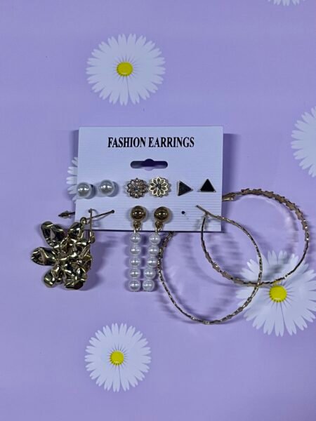 Set de aretes de fantasia dorados