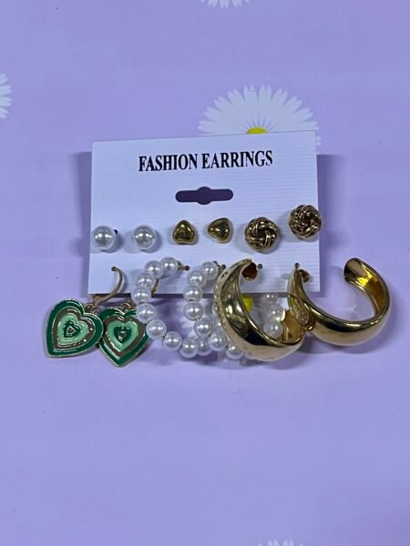 set de aretes de fantasia dorados