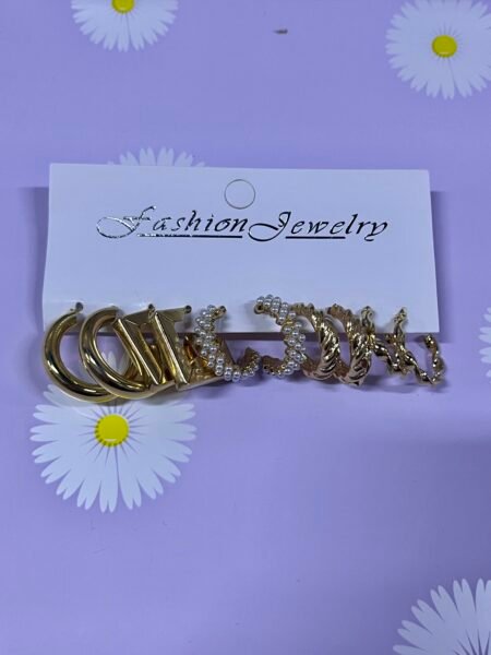 set  de aretes de fantasia dorados