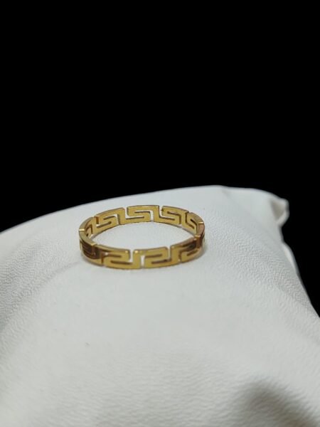 Anillo de acero