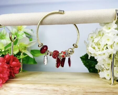 Pulsera Dorada Mariposa Roja