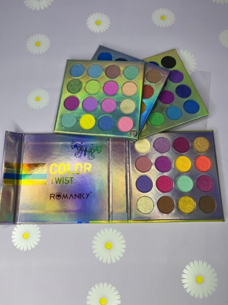 Paleta de sombras de ojos ROMANKY